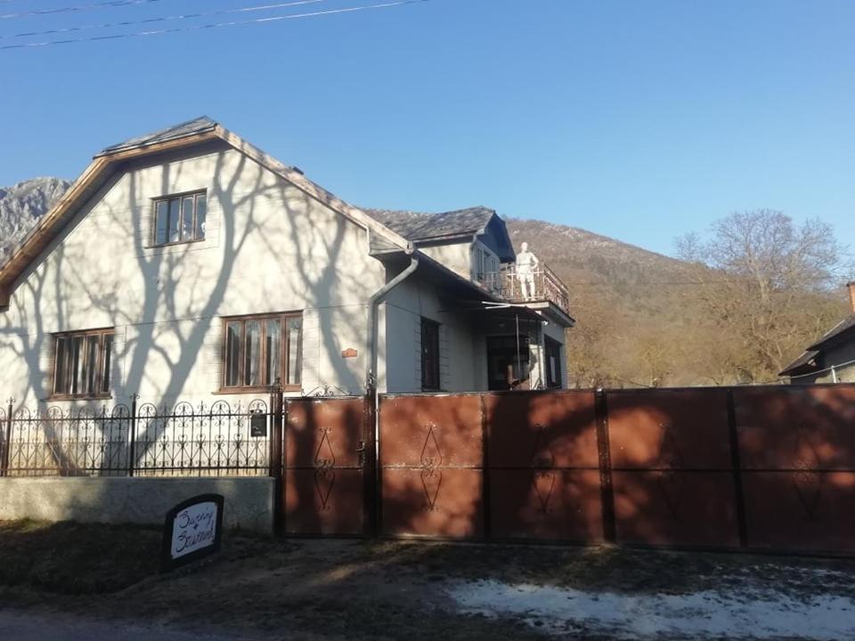 Family Apartman Szadelo - Zadiel Buitenkant foto